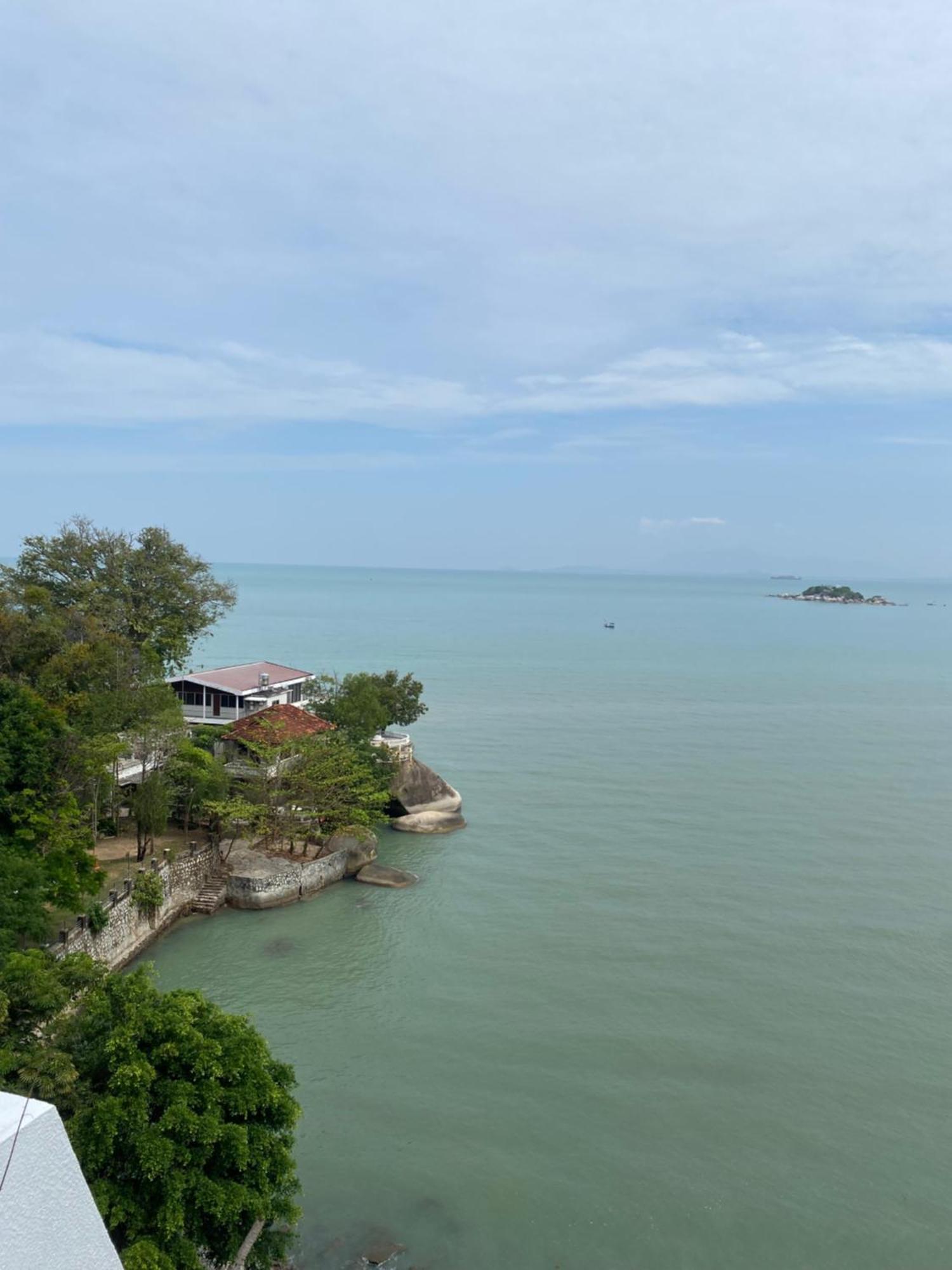 M Social Resort Penang Tanjung Bungah  Exterior foto